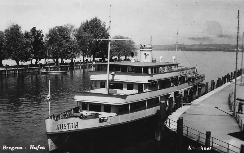 MS Austria in den 50er Jahren im Bregenzer Hafen - Bild. Archiv A. Heer, Flawil